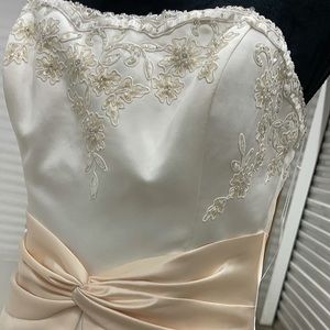 BRAND NEW WEDDING DRESS Size 12, lovely pale pink and lace detail, A BARGAIN!